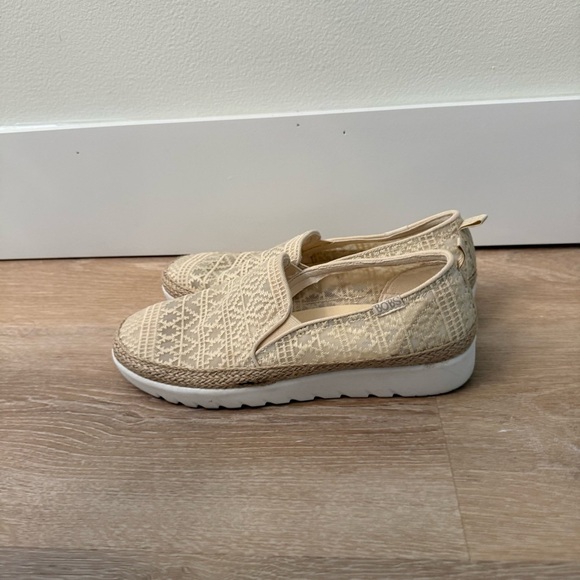 Bob's from Sketchers Memory Foam Cream Beachy Espadrilles Sz 9 Vacation Coastal - Picture 4 of 8